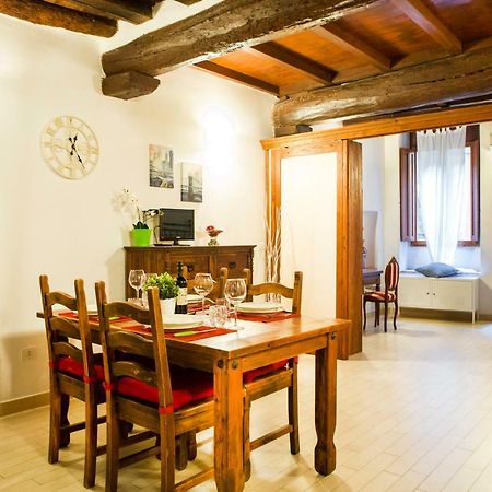 Art Apartment Vicolo Del Panico فلورنس المظهر الخارجي الصورة
