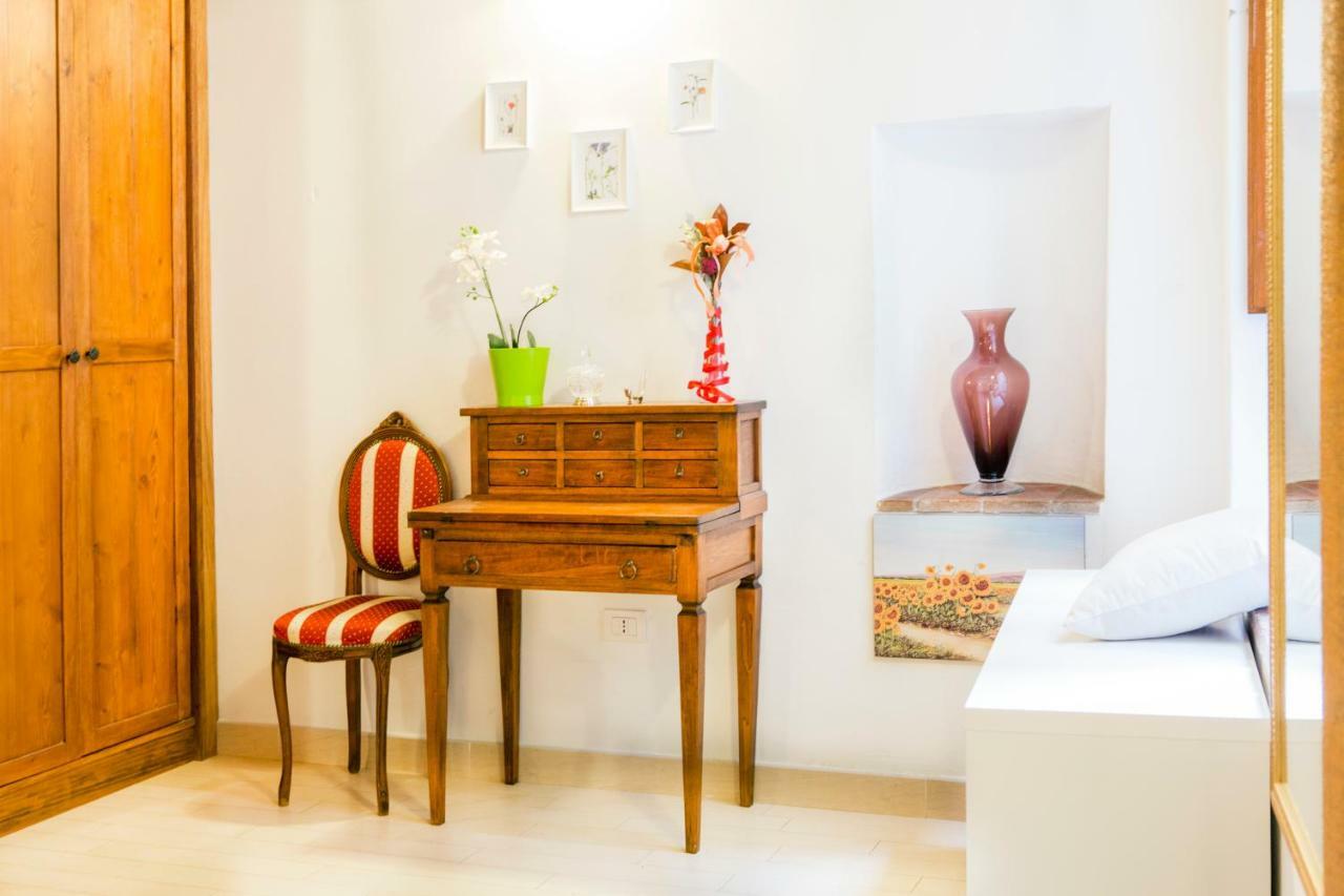 Art Apartment Vicolo Del Panico فلورنس المظهر الخارجي الصورة